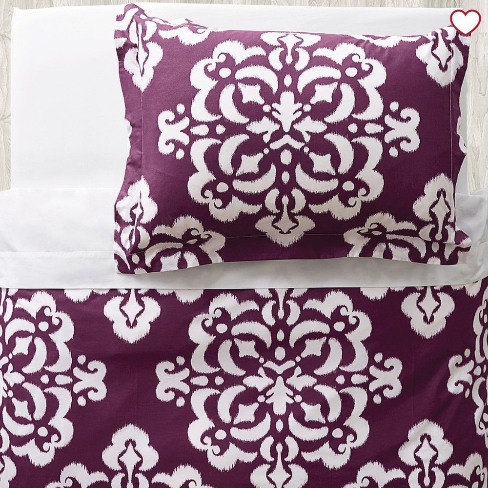 Pottery Barn Teen Dorm Ikat Medallion Twin Duvet Cover in dark purple cotton
